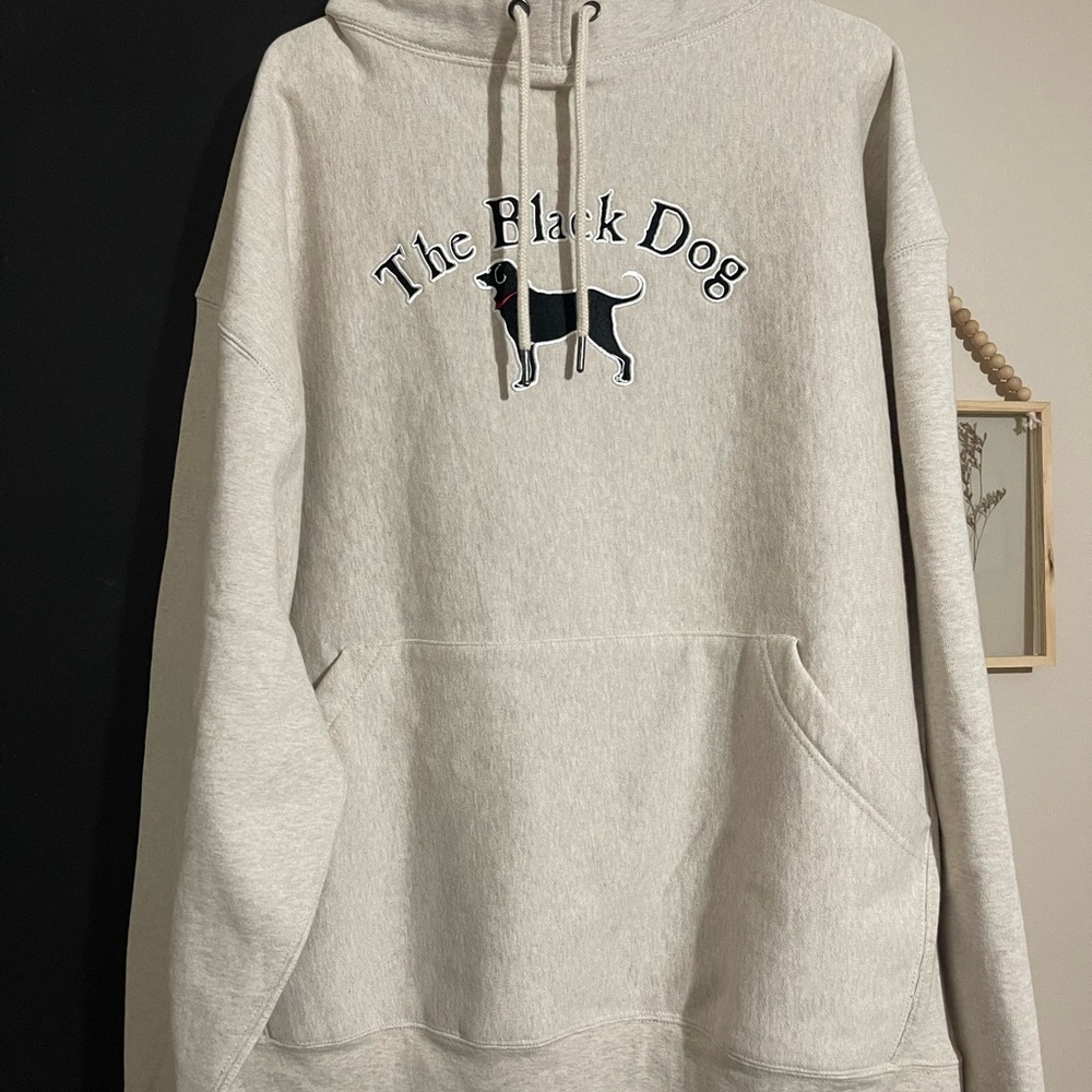 The black dog viral pullover sweatshirt
